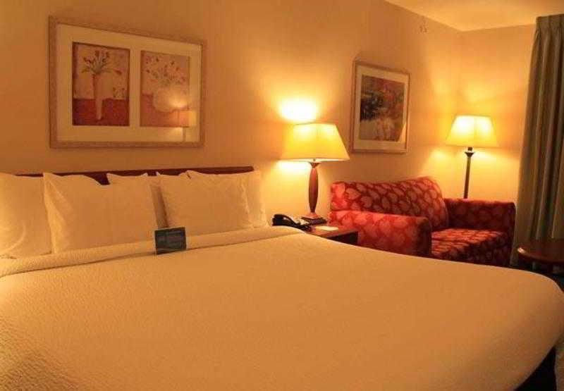 Fairfield Inn & Suites Denton Dış mekan fotoğraf